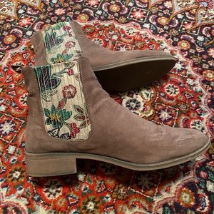 George floral Chelsea boots in brown and multicolour